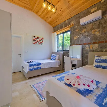 Defnem Uzumlu (Mediterranean)